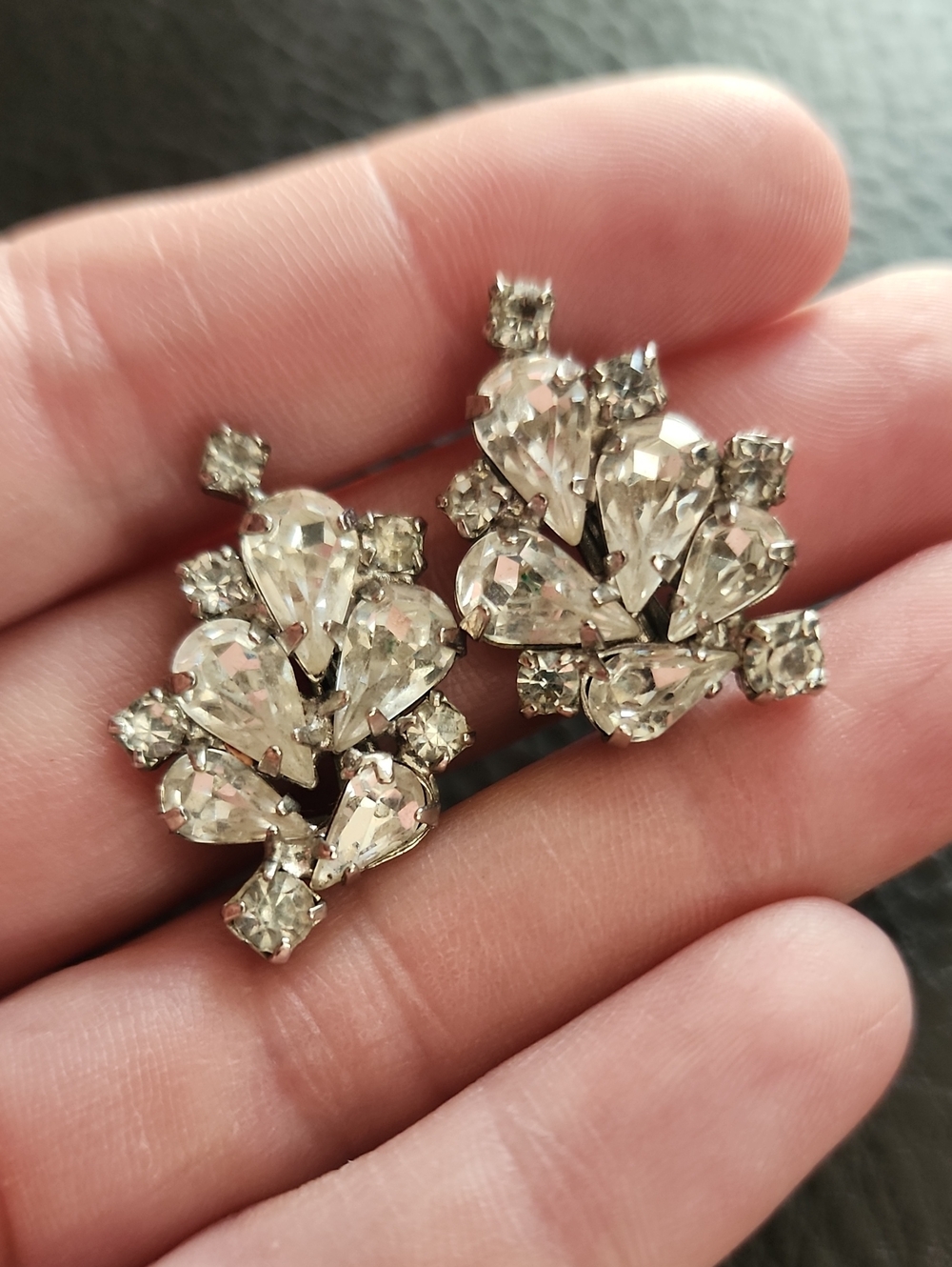 VTG Crystal Cluster Clip-On Earrings - Clear Rhinestone Jewelry